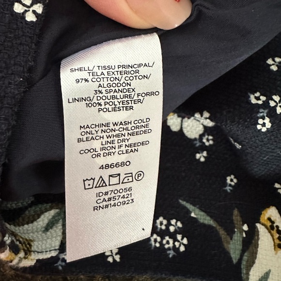 LOFT Black Mini Skirt with White and Yellow Floral Print size 8 - Picture 5 of 6